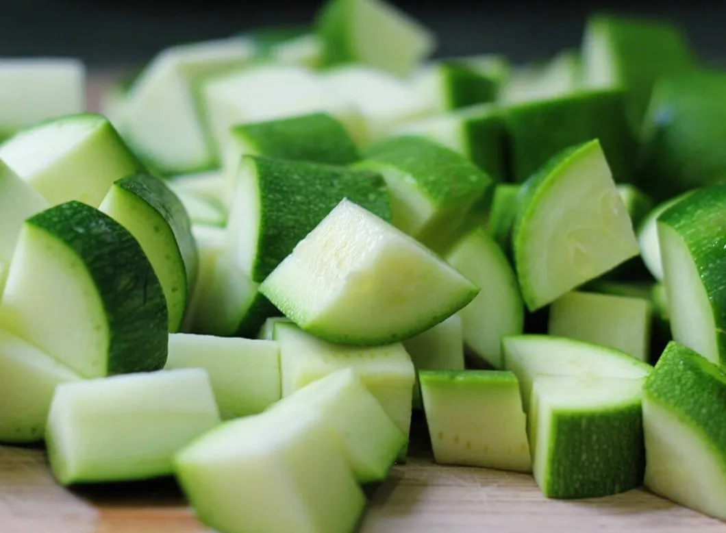 あなたの食品ビジネスに最適な冷凍野菜、あなたのフードサービスニーズに最適です。ズッキーニ 1